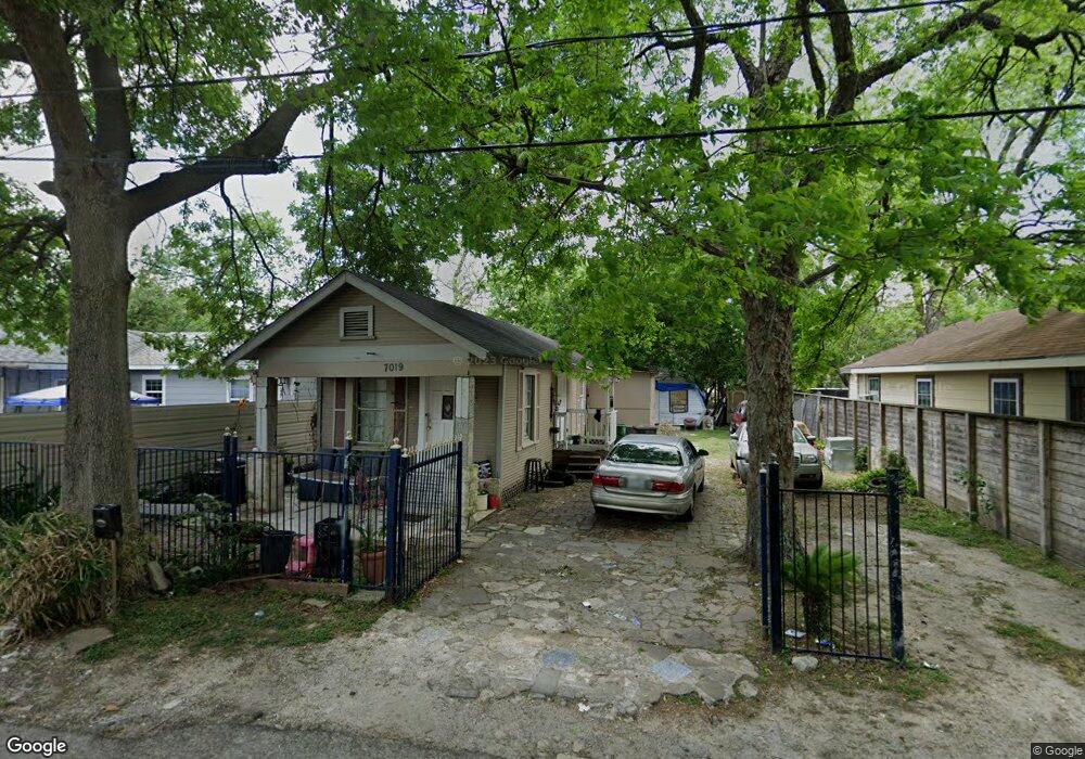 7019 Finn St, Houston, TX 77022 - photo 1