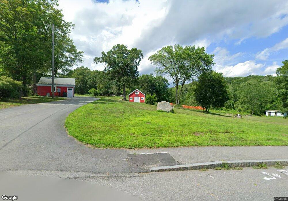 946 Methuen St, Dracut, MA 01826 - photo 1