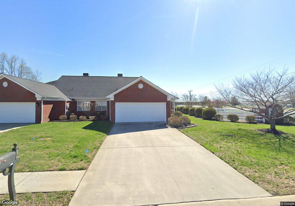 102 Horseshoe Ct, Shelbyville, TN 37160 - photo 1