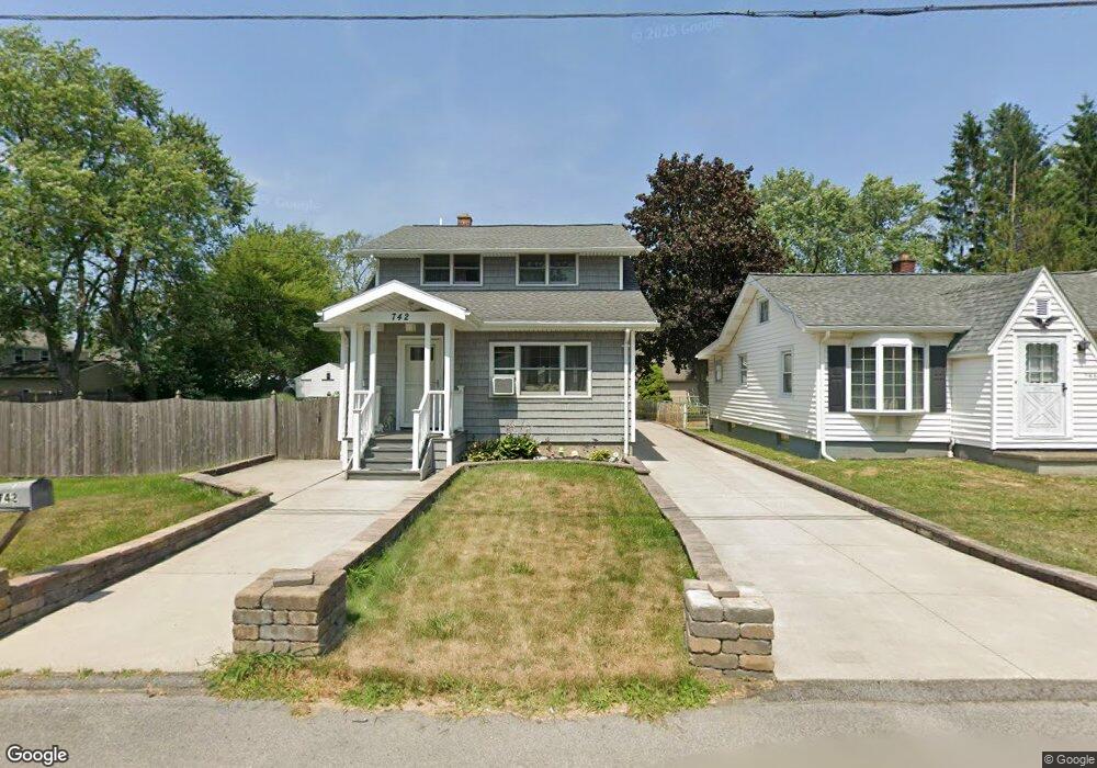 742 Revere Ave, North Tonawanda, NY 14120 - photo 1