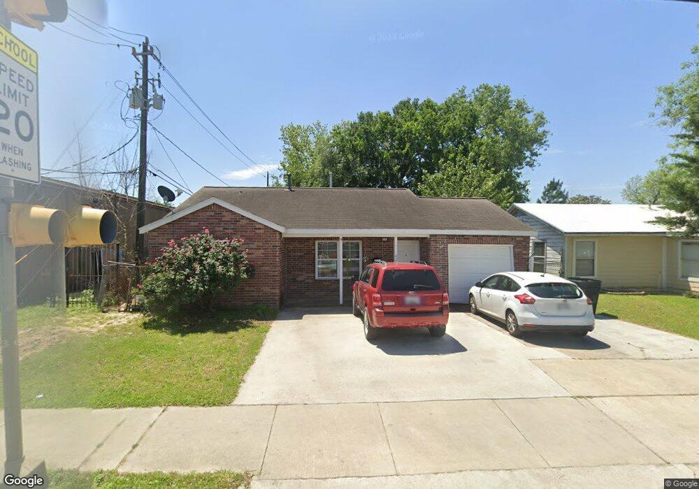 422 Crosstimbers St, Houston, TX 77022 - photo 1