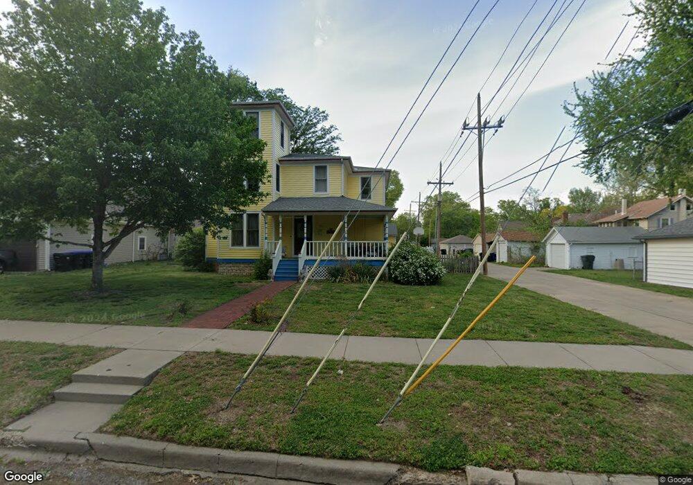 1512 SW 3rd St, Topeka, KS 66606 - photo 1