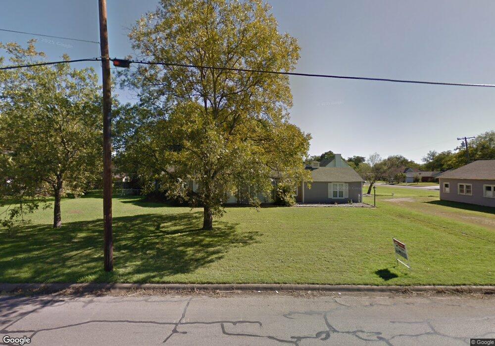 413 Woodard Ave, Cleburne, TX 76033 - photo 1