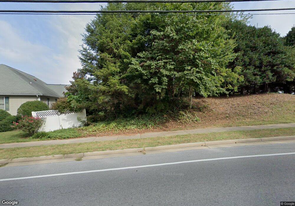 1249 Lyndhurst Rd, Waynesboro, VA 22980 - photo 1