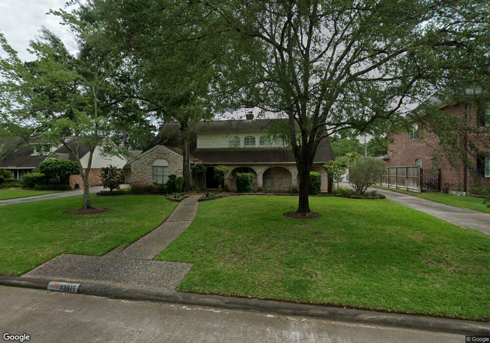 13915 Woodthorpe Ln, Houston, TX 77079 - photo 1