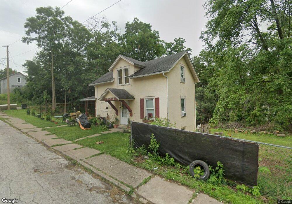 509 E 13th St, Davenport, IA 52803 - photo 1