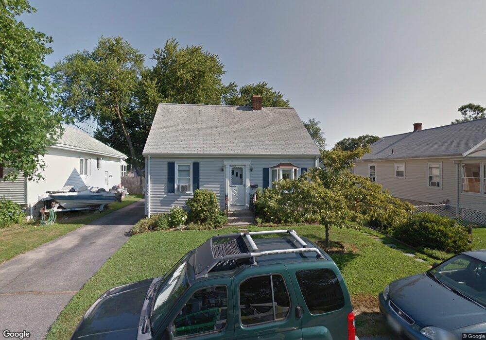 26 Thurston St, Riverside, RI 02915 - photo 1