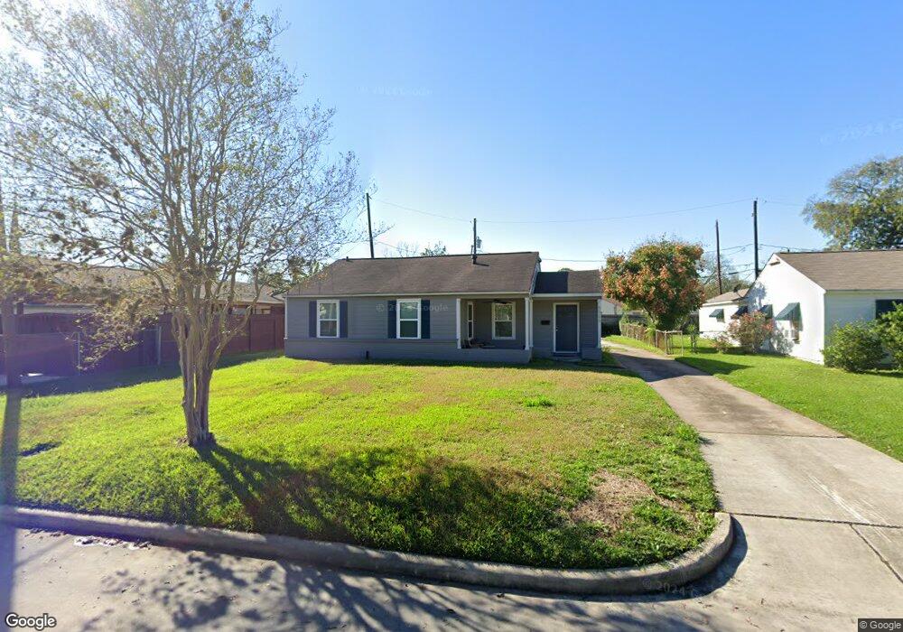 5906 Monsanta St, Houston, TX 77087 - photo 1