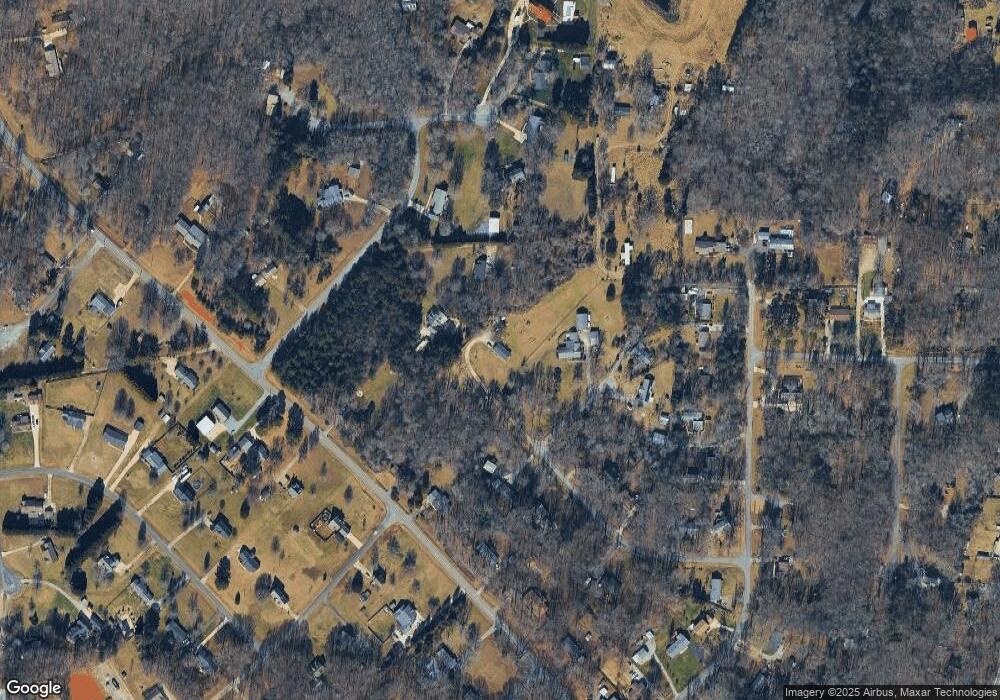 1504 Buxton Rd, Greensboro, NC 27406 - photo 1