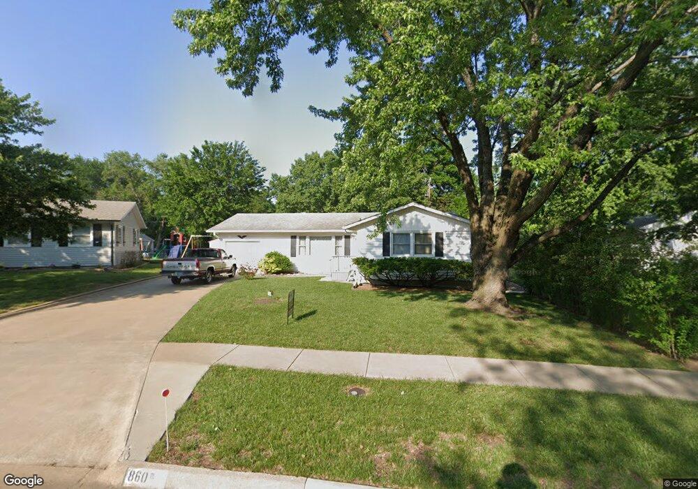860 SE 35th St, Topeka, KS 66605 - photo 1