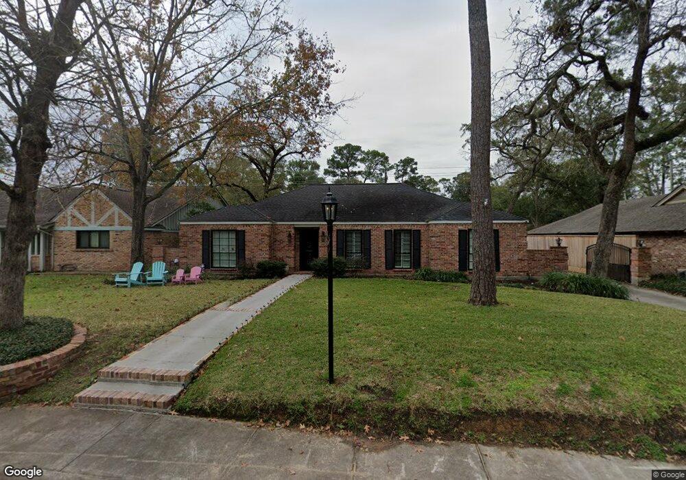 10215 Green Tree Rd, Houston, TX 77042 - photo 1