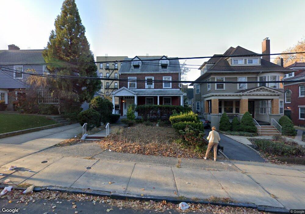 131 Bentley Ave, Jersey City, NJ 07304 - photo 1