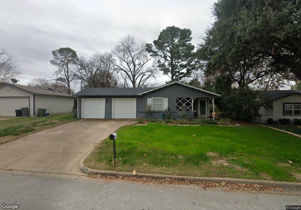 733 Oak Dr, Hurst, TX 76053 - photo 1