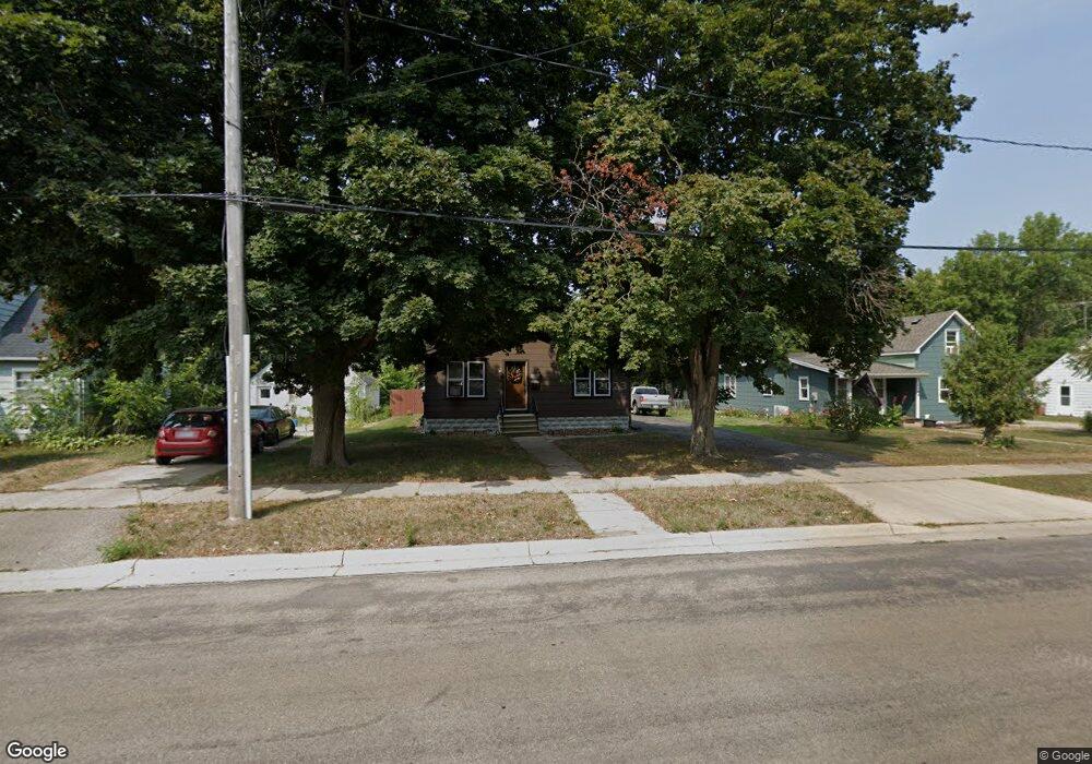 1106 4th St SE, Austin, MN 55912 - photo 1