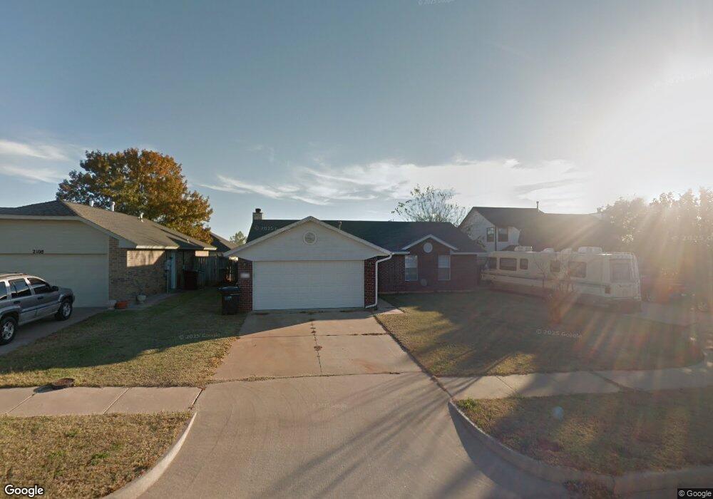 2104 NE 8th St, Moore, OK 73160 - photo 1