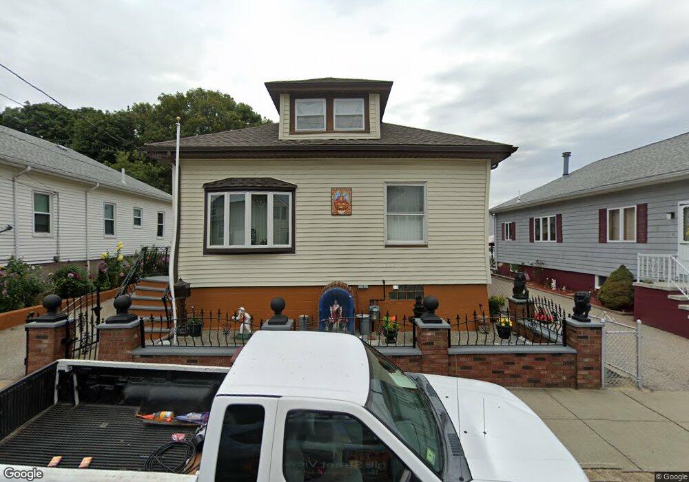 127 Winthrop St, Fall River, MA 02721 - photo 1