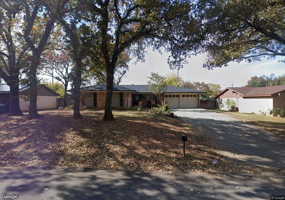 1005 Sherwood Dr, Bedford, TX 76022 - photo 1