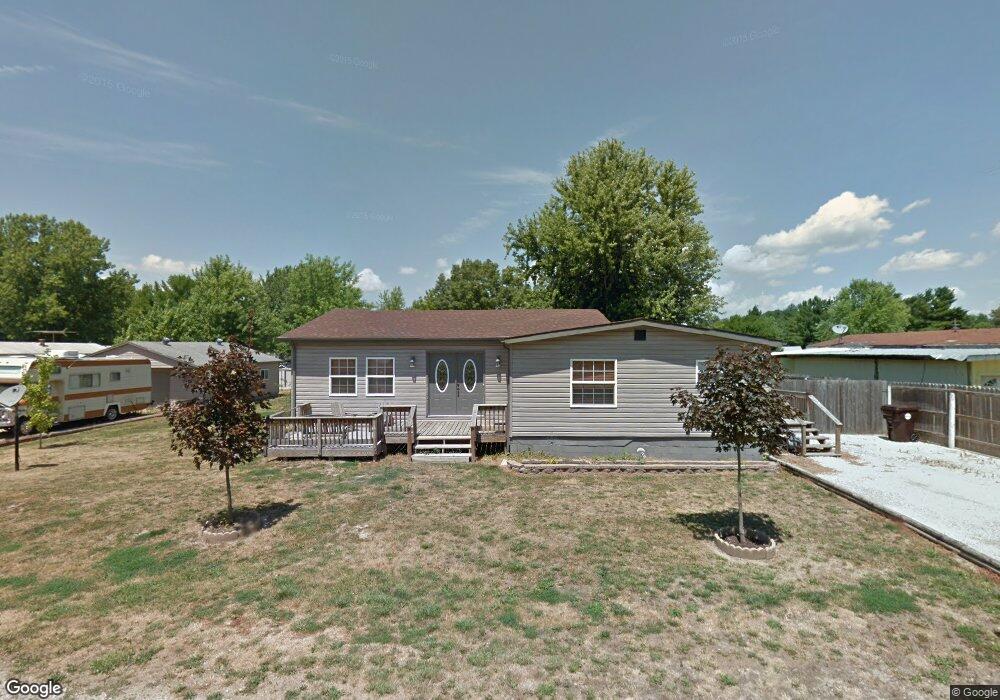 130 S Marnico Ln, Jacksonville, IL 62650 - photo 1