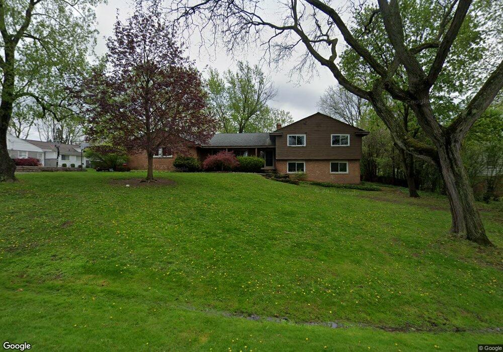 1038 Rock Spring Rd, Bloomfield Hills, MI 48304 - photo 1