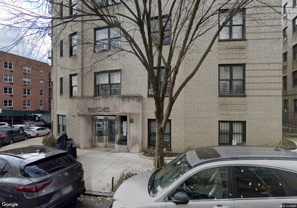 802 W 190th St unit 3E, New York, NY 10040 - photo 1