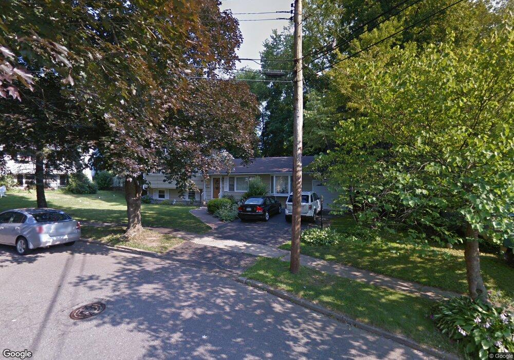 33 Bel Air Ln, Fairfield, CT 06824 - photo 1