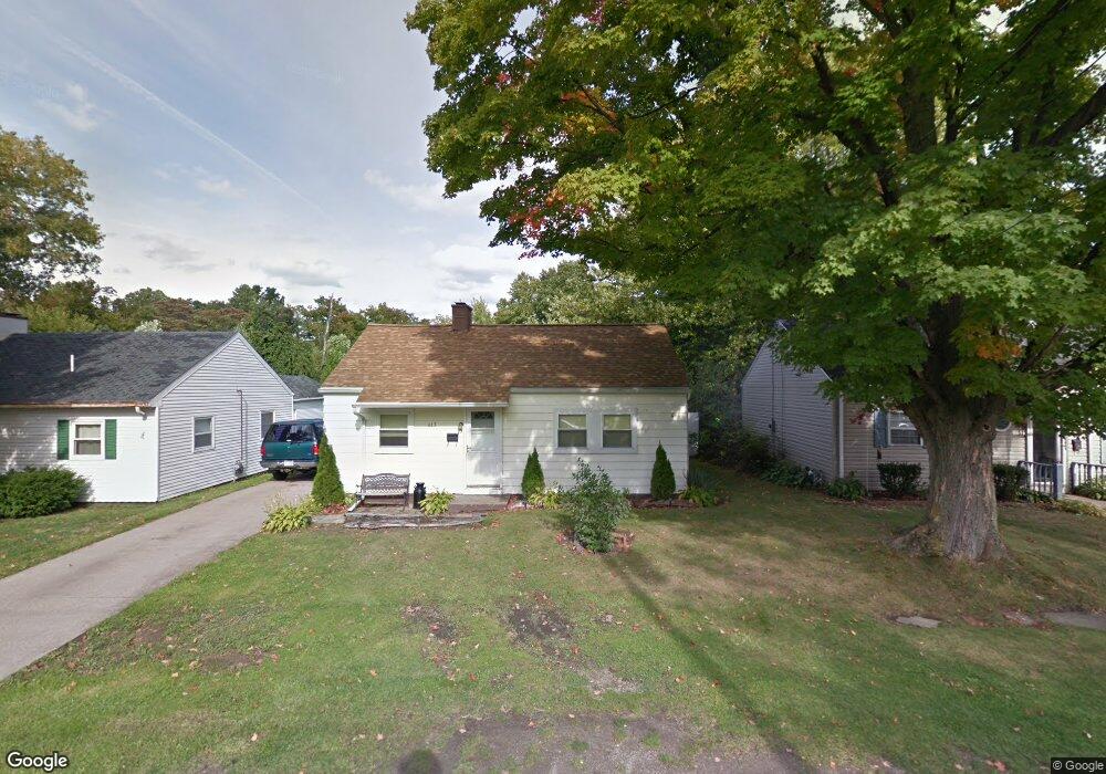 617 Zephyr Ave, Erie, PA 16505 - photo 1