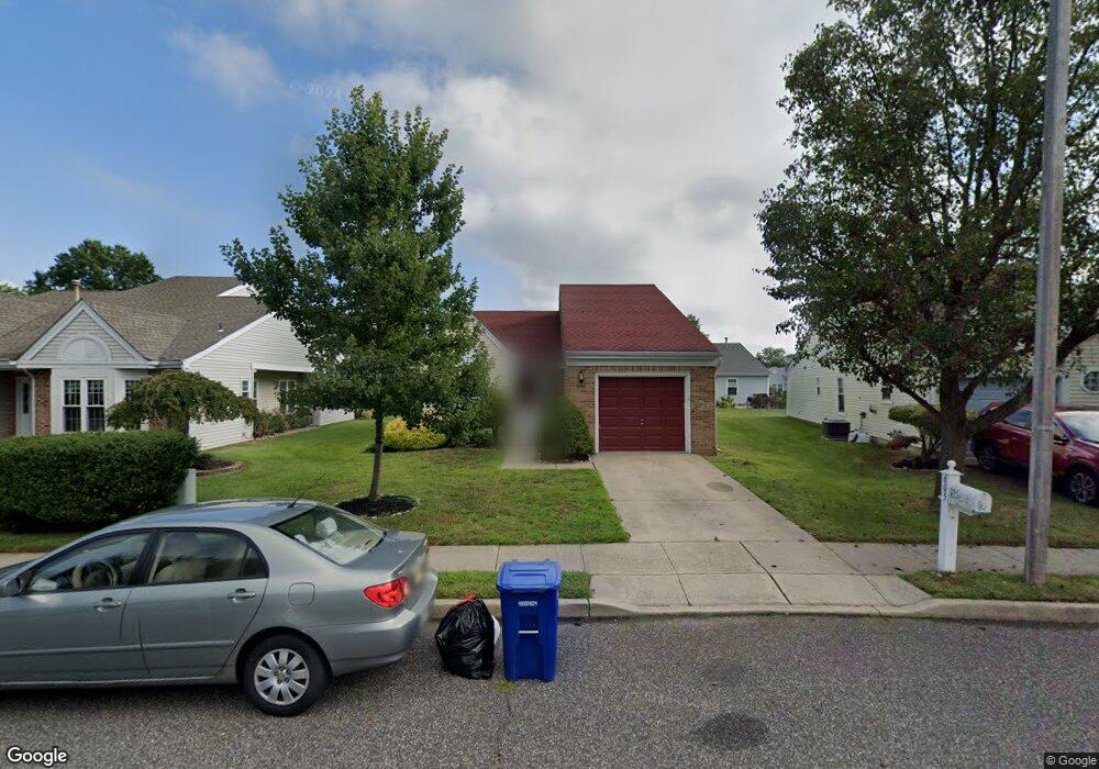 605 Cascade Dr S, Mount Laurel, NJ 08054 - photo 1