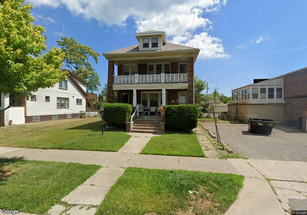 1410 Lakepointe St, Grosse Pointe Park, MI 48230 - photo 1