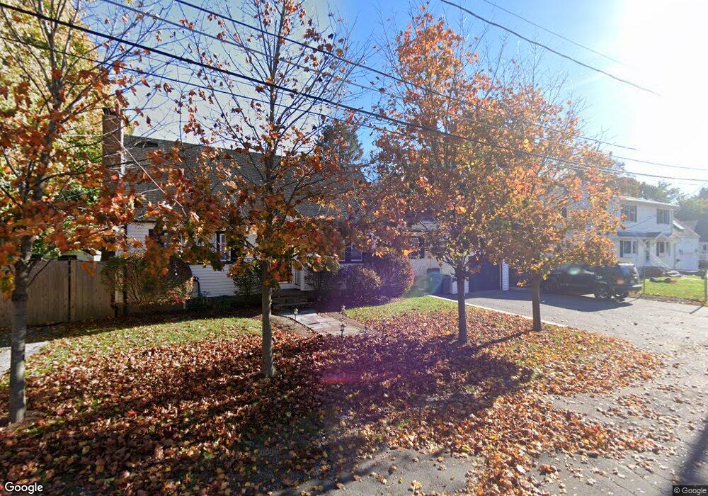 11 Fielding St, Wakefield, MA 01880 - photo 1