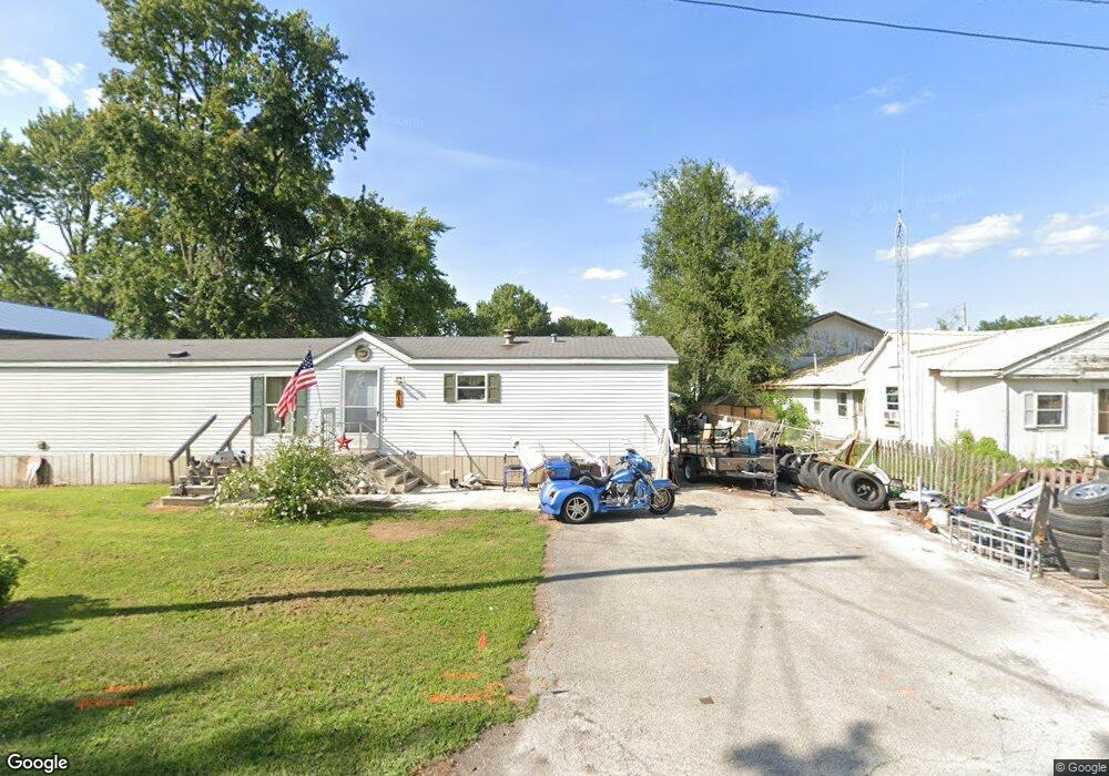 818 E Newkirk St unit 1, Tuscola, IL 61953 - photo 1