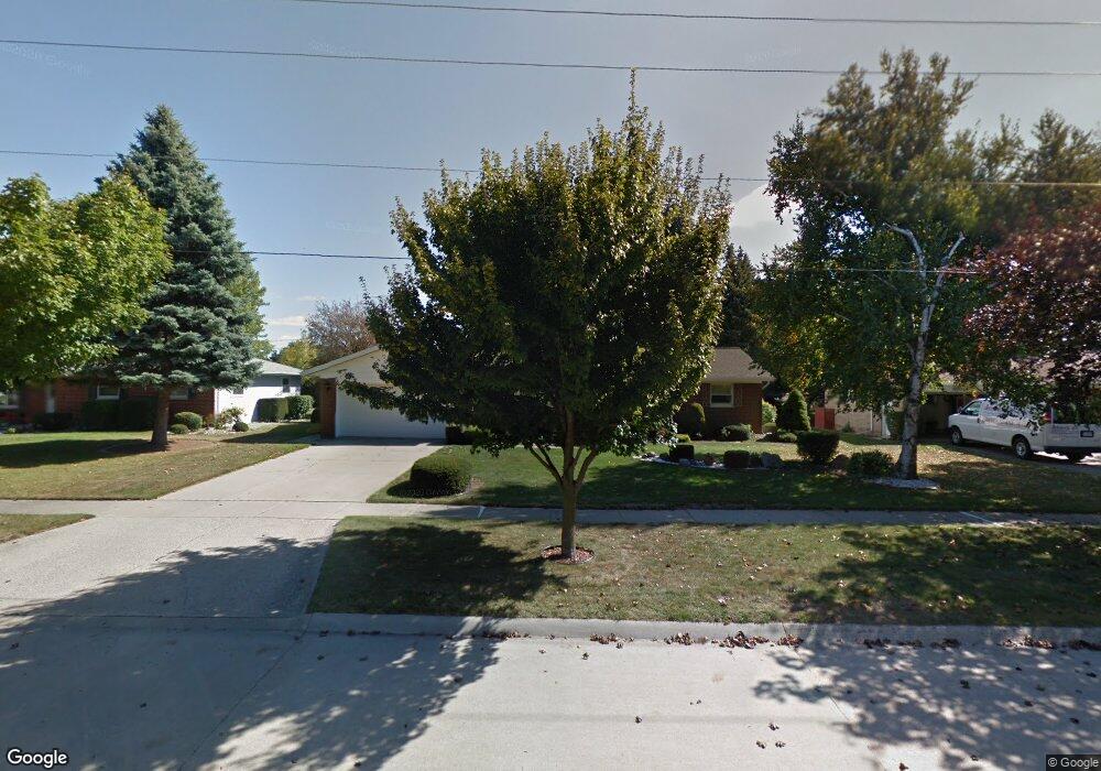 323 N Haas St, Frankenmuth, MI 48734 - photo 1