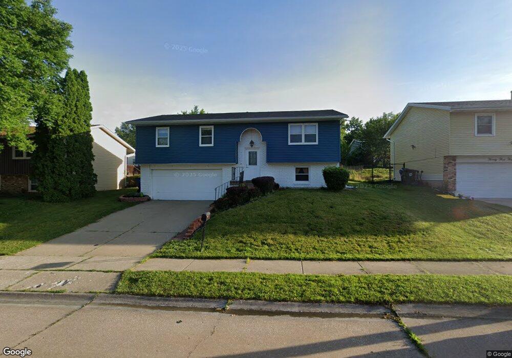 2404 W 57th St, Davenport, IA 52806 - photo 1