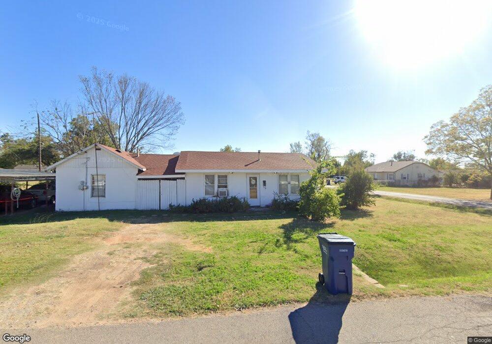 811 W Midland St, Shawnee, OK 74804 - photo 1