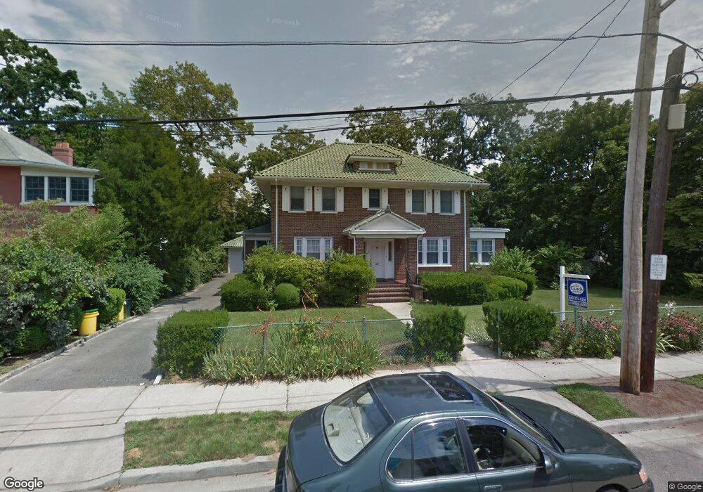 128 Wyckoff Place, Woodmere, NY 11598 - photo 1