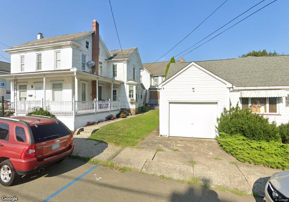 202 S Schanck Ave, Pen Argyl, PA 18072 - photo 1