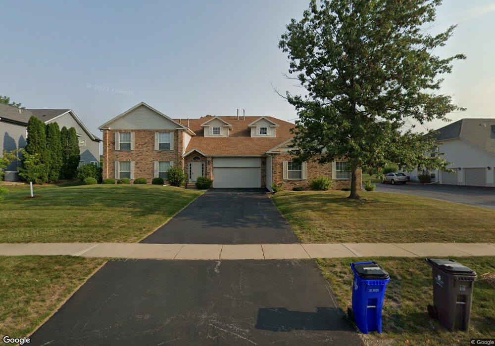 2830 Towne House Dr NE unit A, Cedar Rapids, IA 52402 - photo 1