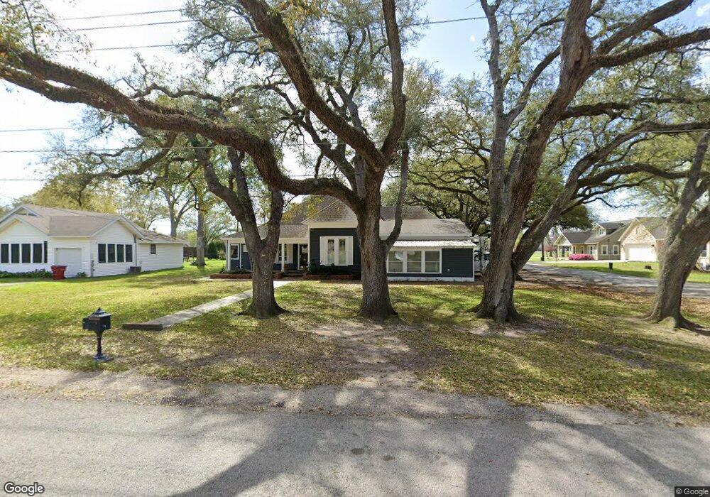 539 Fitzgerald St, East Bernard, TX 77435 - photo 1