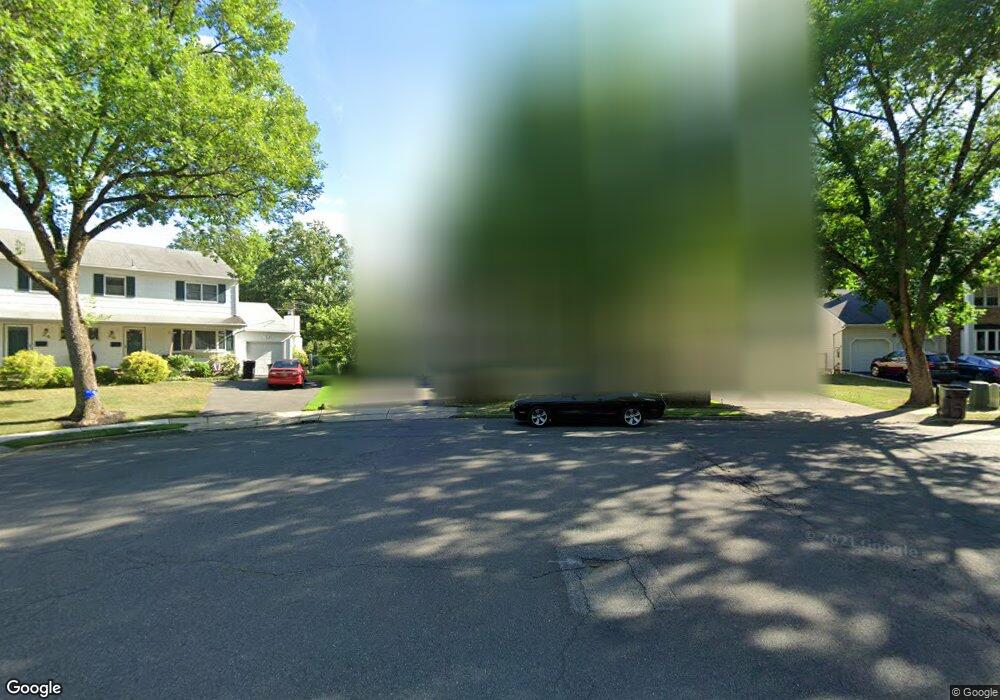 28 Forsythia Ln, Paramus, NJ 07652 - photo 1