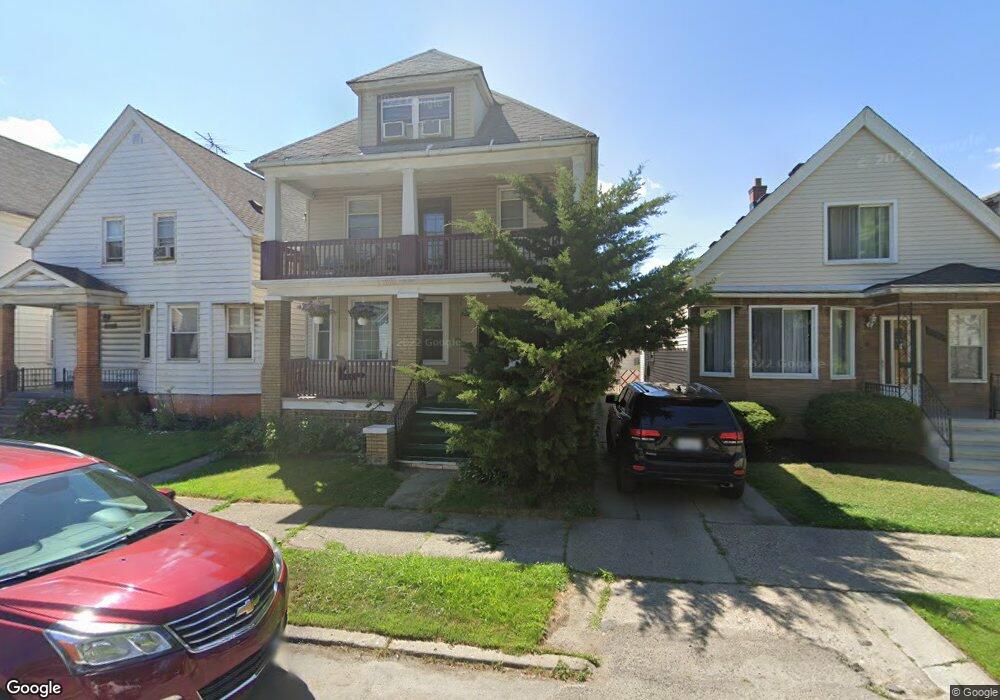 2704 Edwin St, HamtraMcK, MI 48212 - photo 1