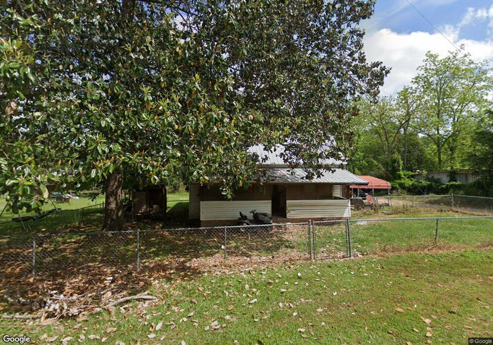 209 W Alapaha St, Fitzgerald, GA 31750 - photo 1