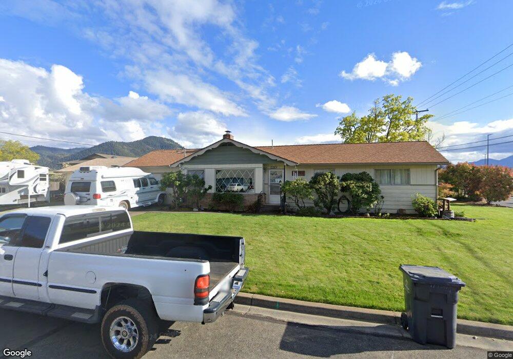 245 NE Beacon Dr, Grants Pass, OR 97526 - photo 1