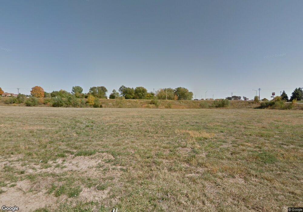 2340 W 20th St S unit S, Newton, IA 50208 - photo 1