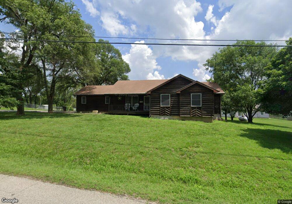 602 N Eastern Ave, Hoyt, KS 66440 - photo 1