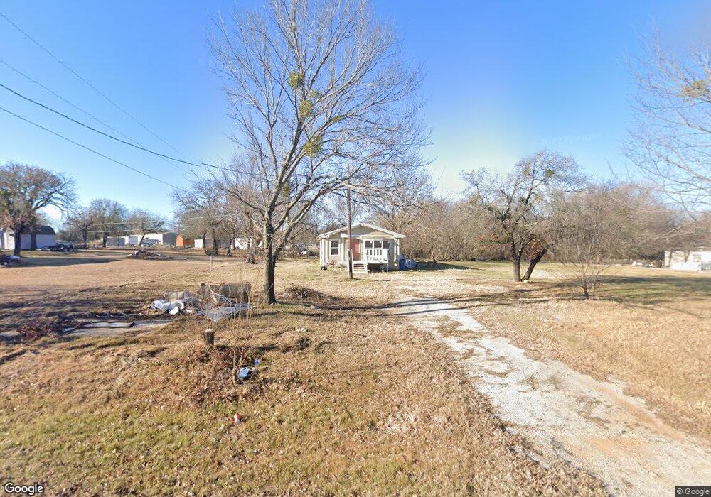 302 Briar Oaks Dr, Azle, TX 76020 - photo 1