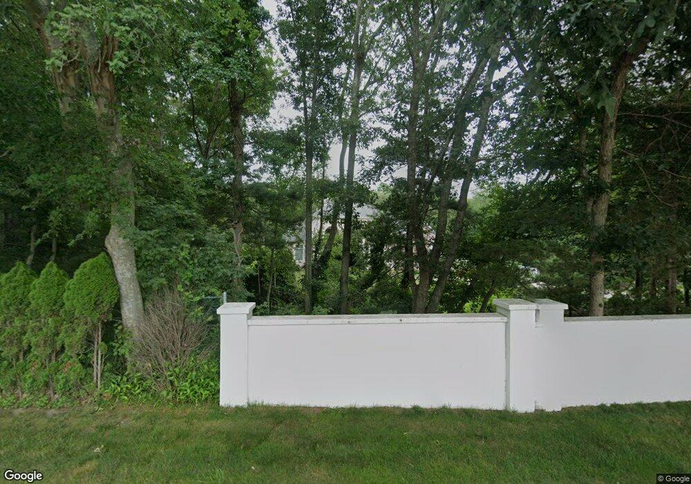 589 Chase Rd, North Dartmouth, MA 02747 - photo 1