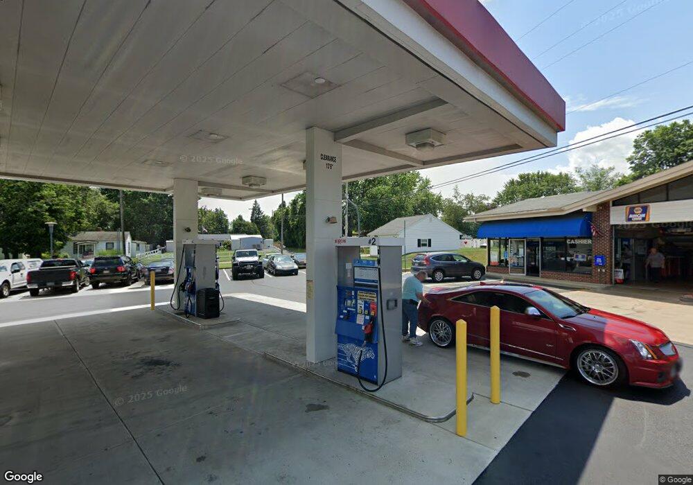 1530 Mauch Chunk Rd, Allentown, PA 18104 - photo 1