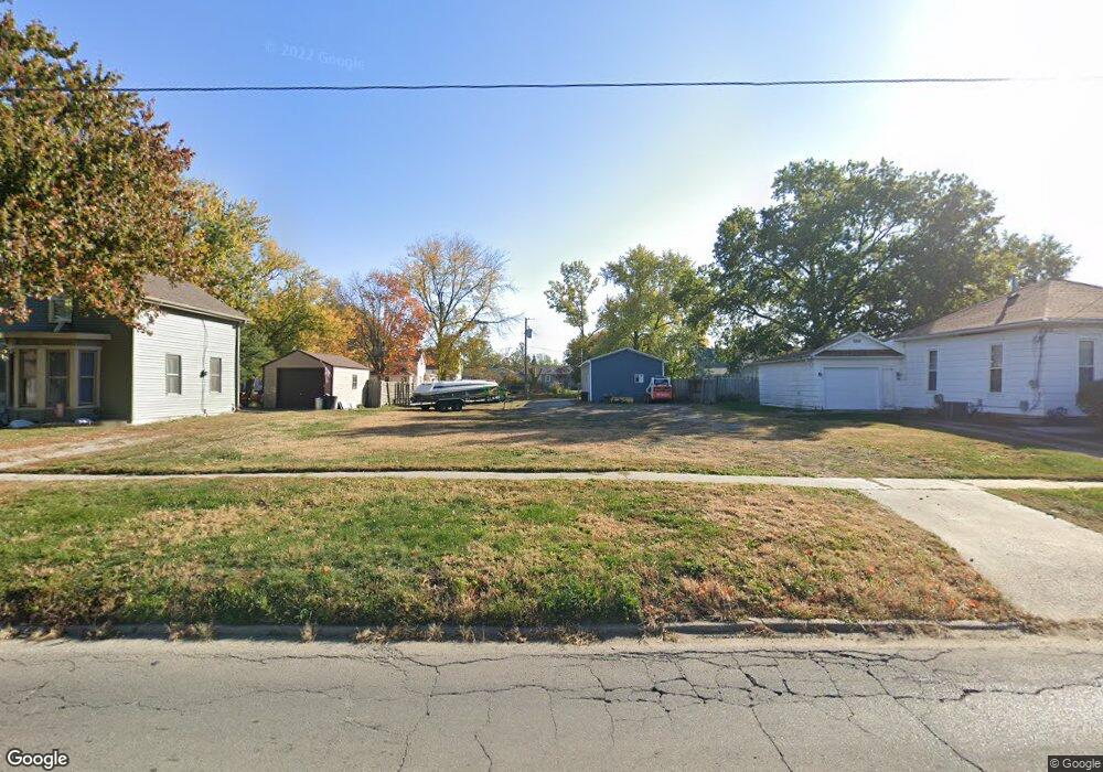 416 E 4th St S, Newton, IA 50208 - photo 1