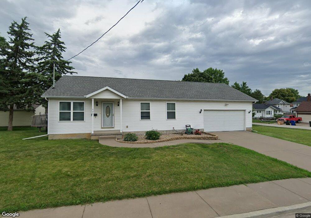 624 E High St, Davenport, IA 52803 - photo 1
