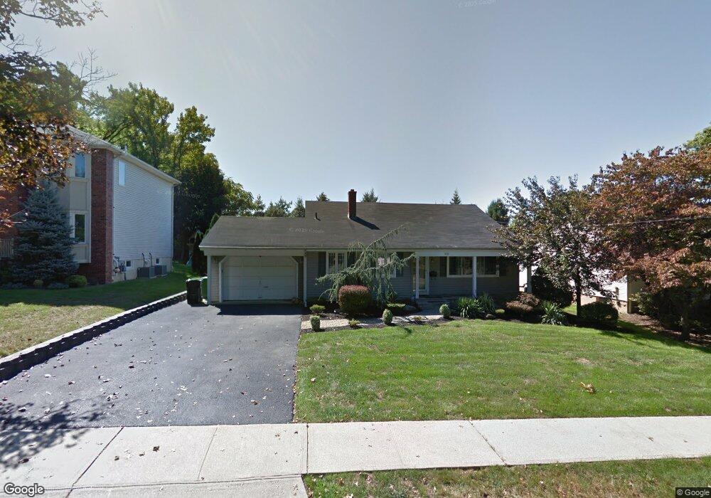 48 Hemlock Dr, Paramus, NJ 07652 - photo 1