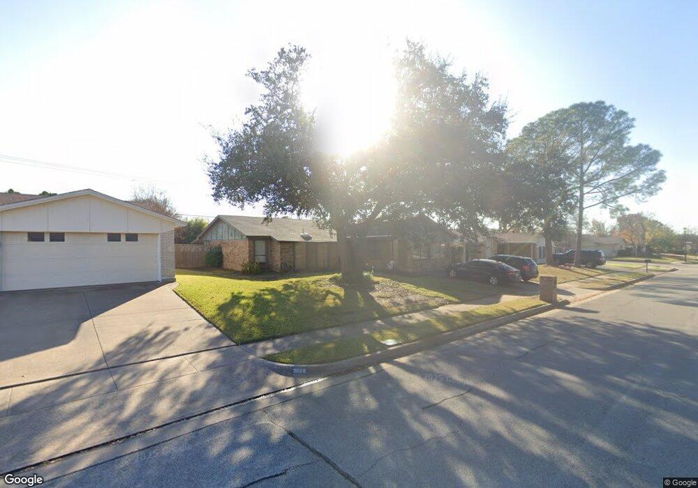 2604 Pebblestone Ln, Bedford, TX 76021 - photo 1